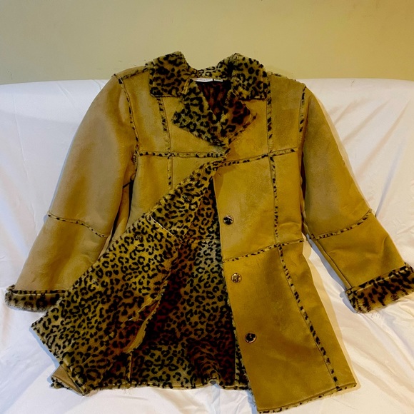 Amy Byer Children’s coat. Suede and leopard faux fur size M (10/12) - Picture 1 of 5